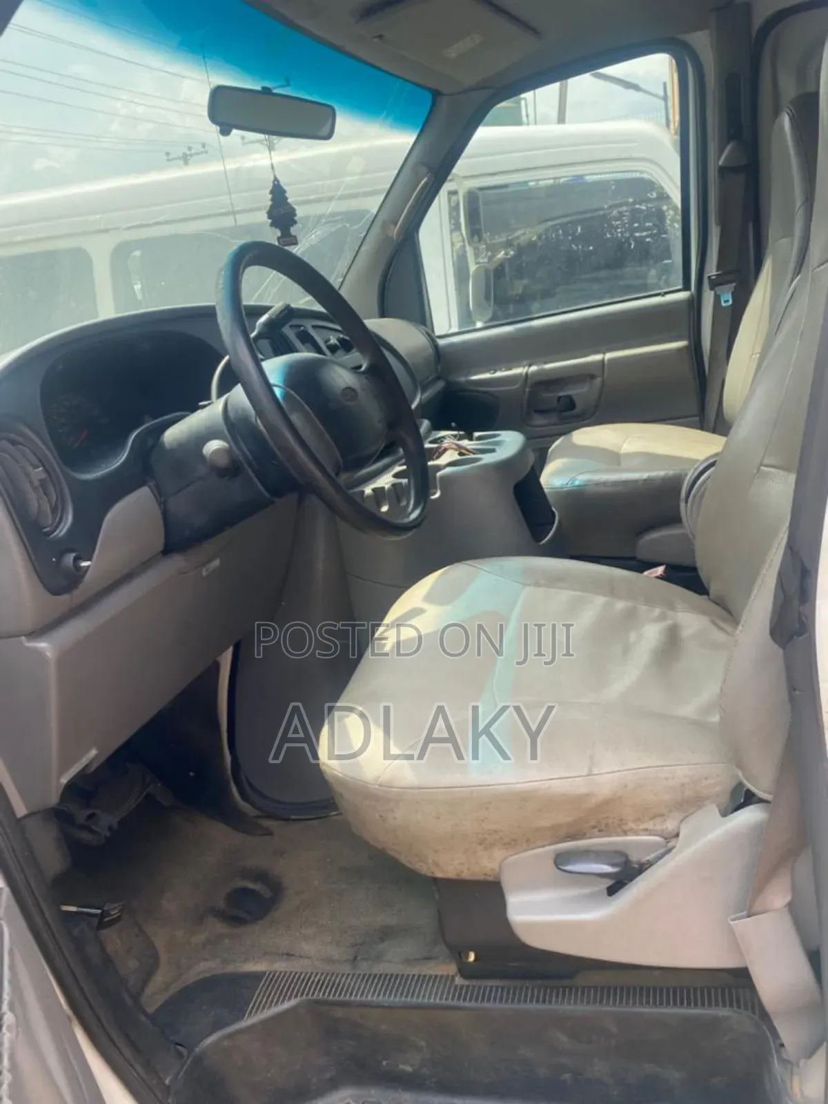 Ford F-150 Regular Cab 2006 White
