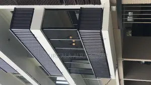 Frontage Fixed