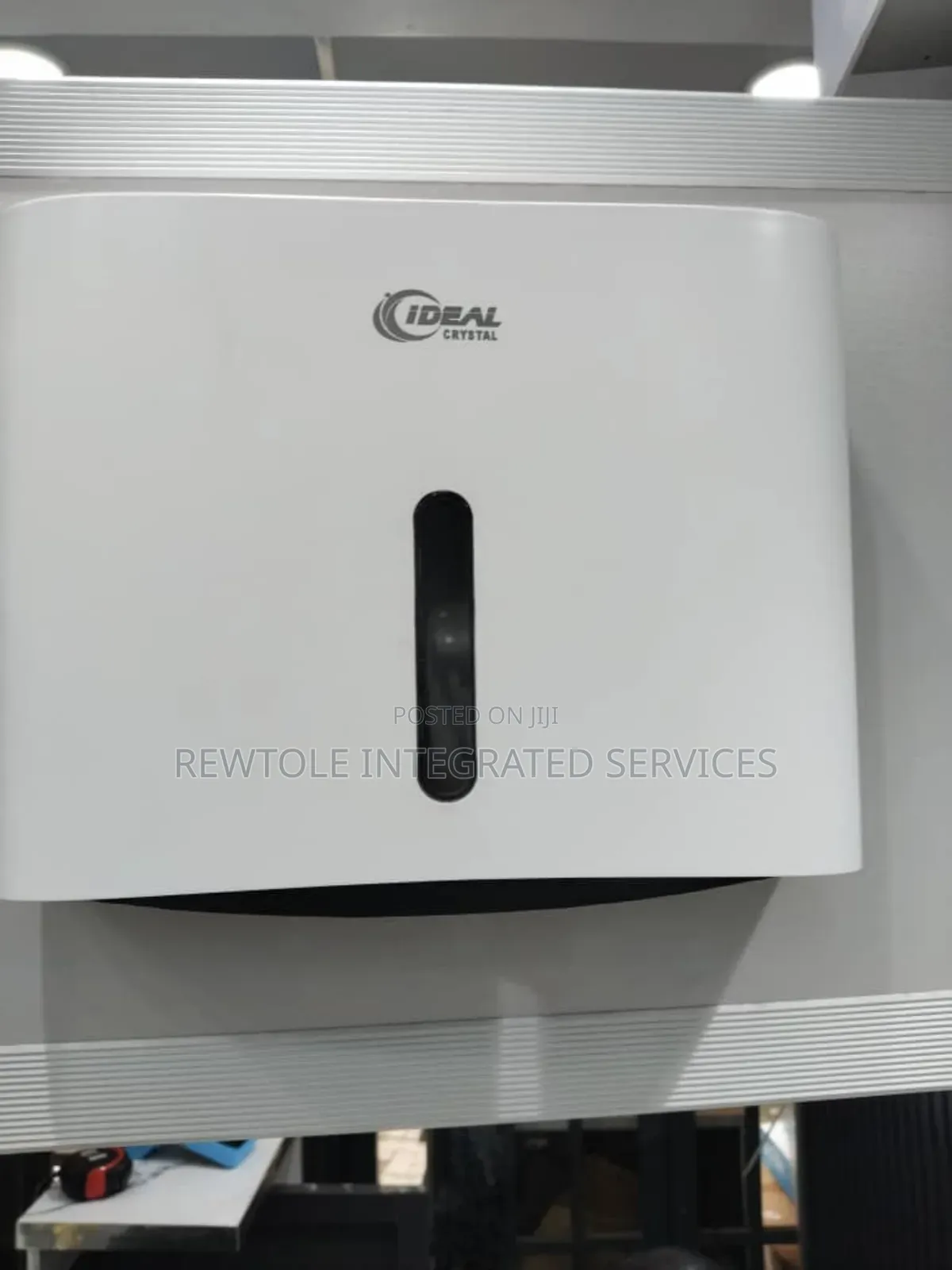 Tissue Case Holder