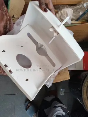 Tissue Case Holder