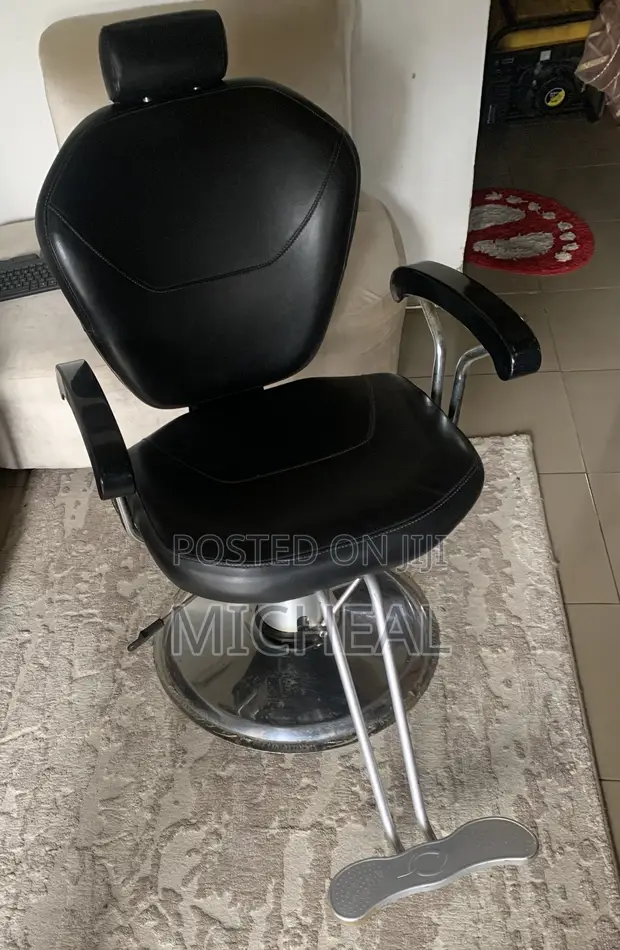 Barbers Chair in Port-Harcourt Furniture, Micheal