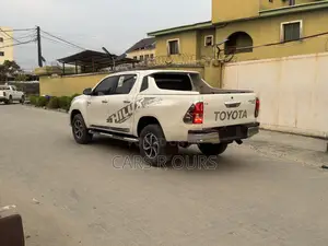 Toyota Hilux 2020 White