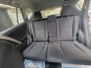 Toyota RAV4 LE AWD (2.5L 4cyl 6A) 2016 Gray