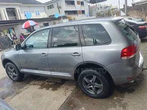 Volkswagen Touareg 2006 Gray