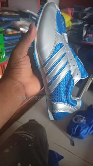 Spike Shoe Size 37