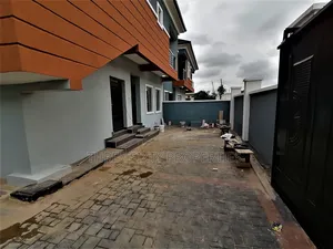 2bdrm Apartment in Akinwomi Estate, Mende for sale