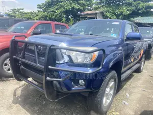 Toyota Tacoma V6 4dr Access Cab 4WD 6.1 ft. SB (4.0L 6cyl 5A) 2015 Blue