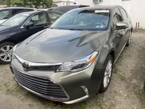 Toyota Avalon Limited Sedan FWD (3.5L 6cyl 6A) 2013 Gray