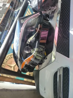 Mercedes-Benz GLS Headlight Right Side