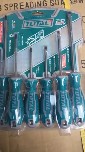 Flat and Start Screw Driver Total Product