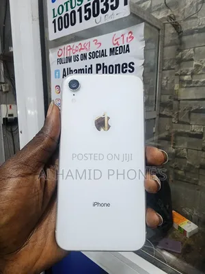 Apple iPhone XR 64 GB White