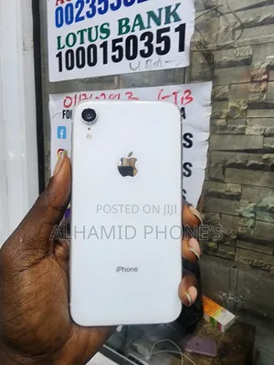 Apple iPhone XR 64 GB White