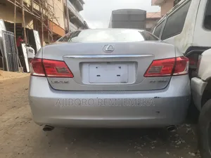 Lexus ES 350 2011 Silver