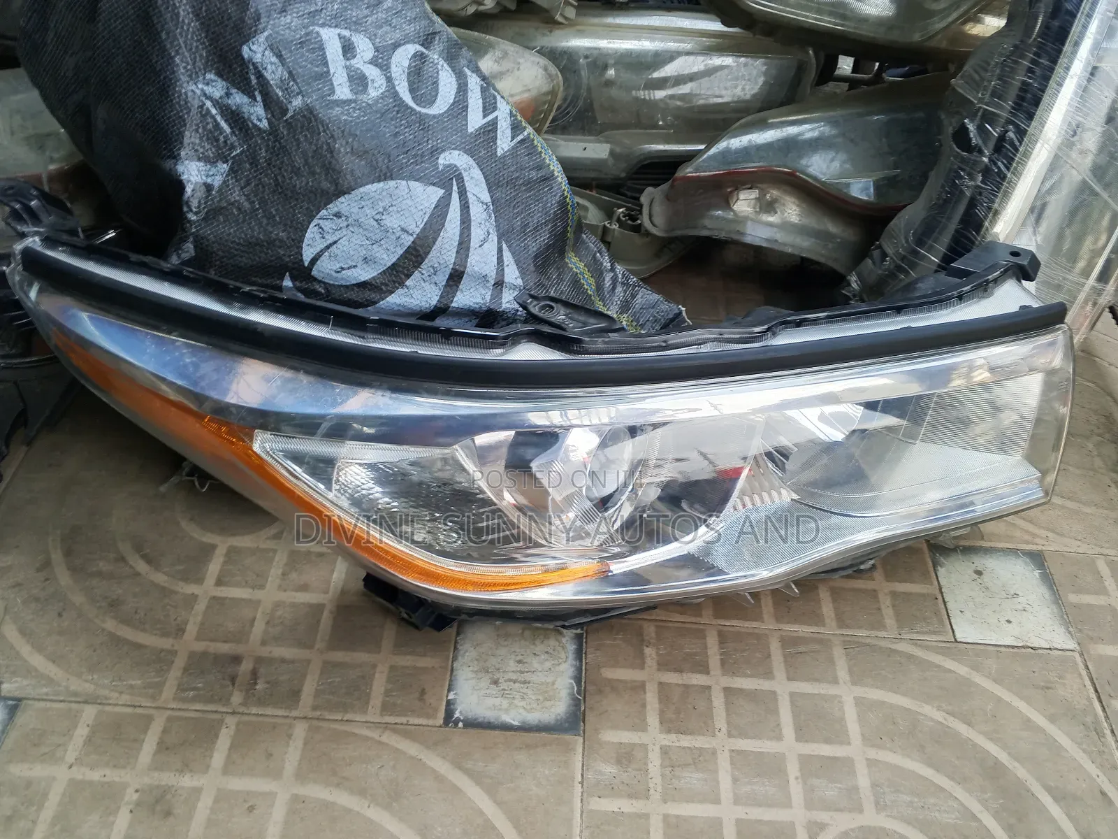 Highlander Headlight