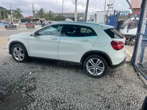 Mercedes-Benz GLA 250 2015 White
