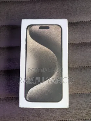 New Apple iPhone 15 Pro Max 256 GB Gold