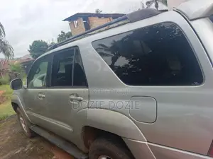 Toyota 4-Runner 2004 Silver