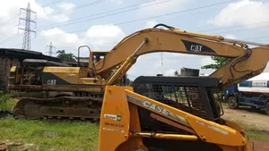 330 Escavator Available for Sale