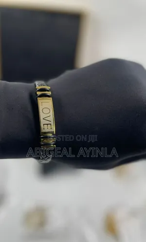 Wristwatch, Bracelet