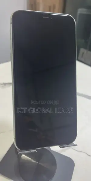 Apple iPhone 11 128 GB Silver