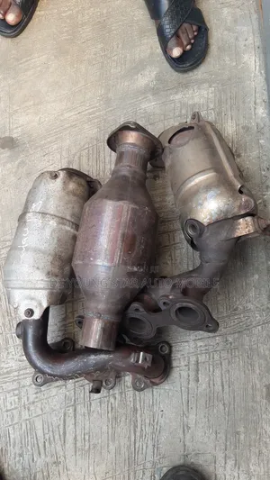 Complete Three Catalyst for Toyota Highlander and Sienna