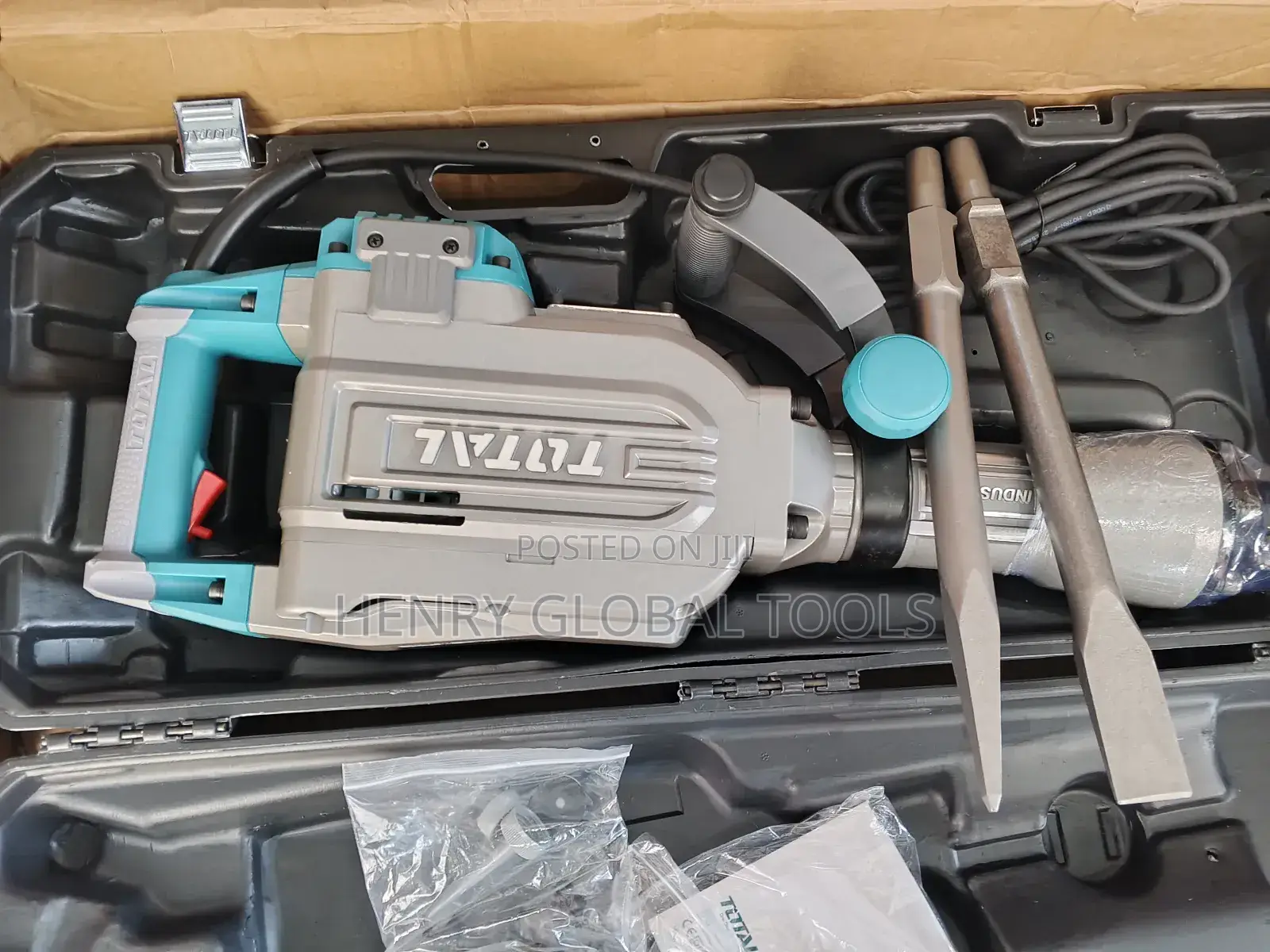 1700w Total Demolition Breaker