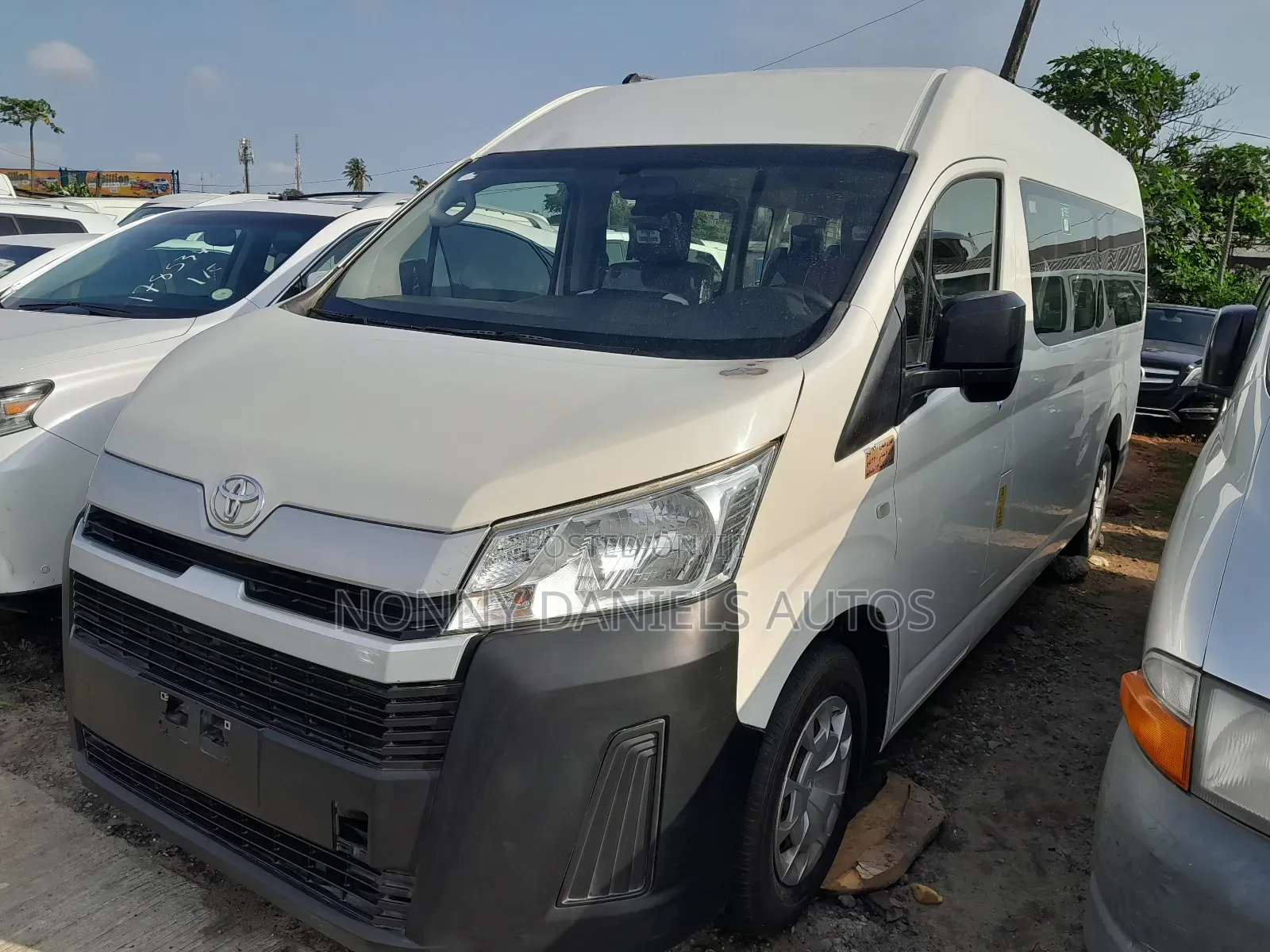 Toyota Grand HiAce 2020 White