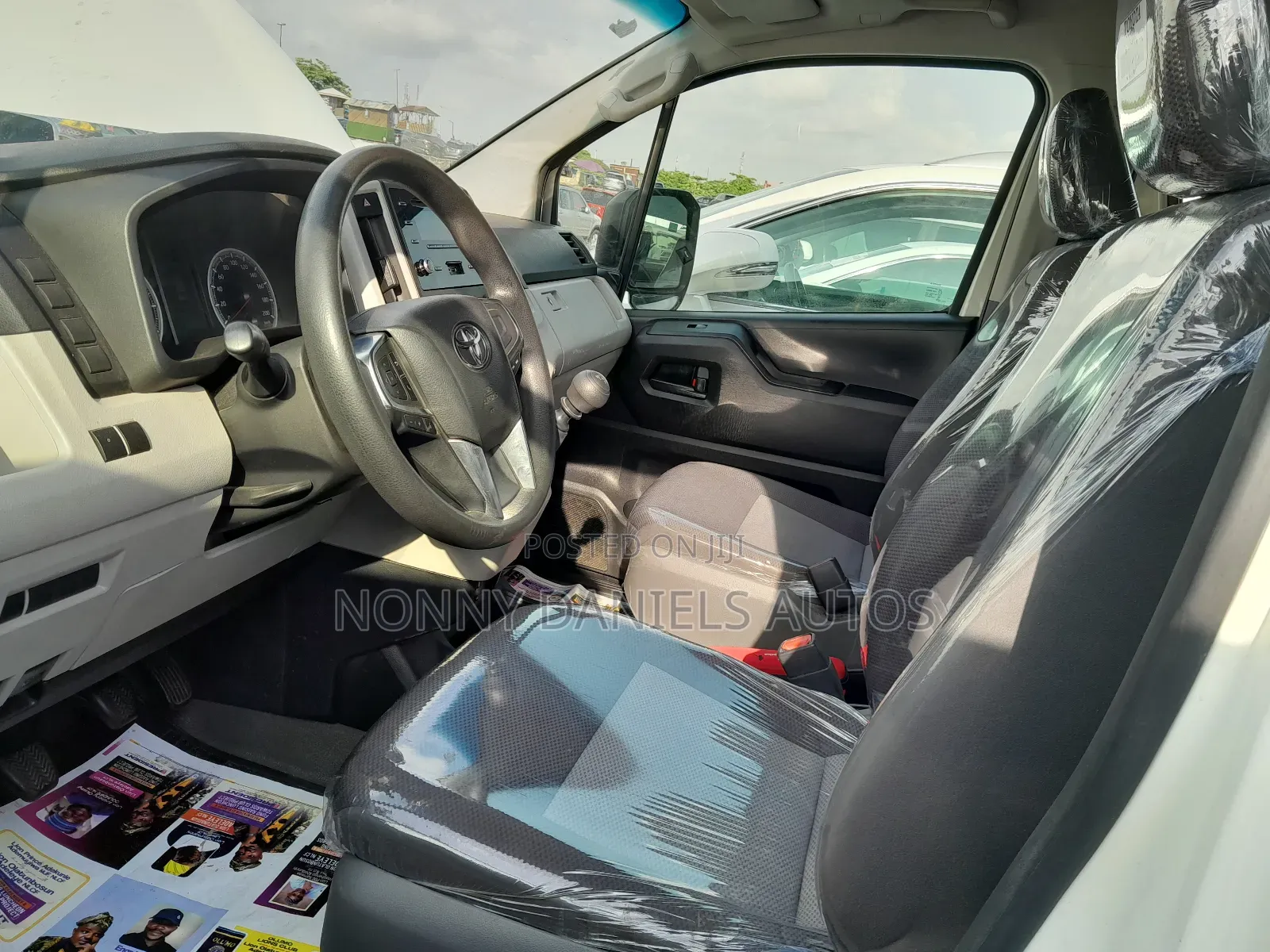 Toyota Grand HiAce 2020 White