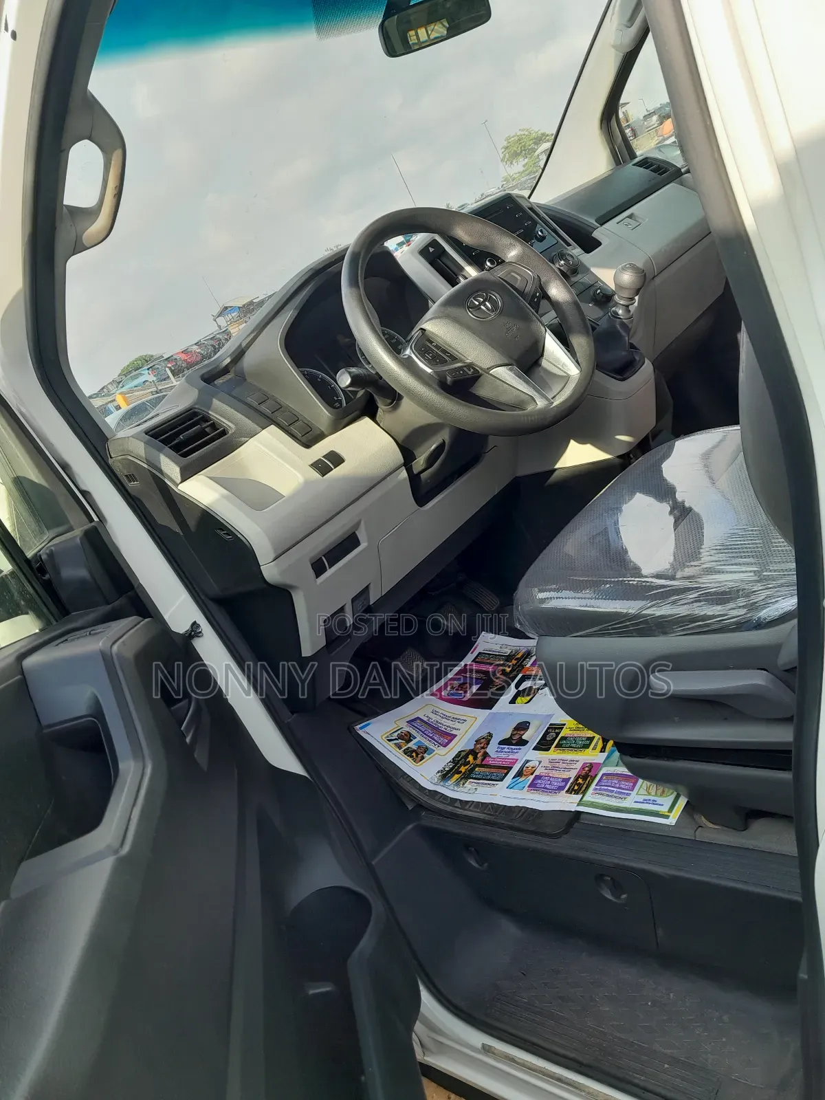 Toyota Grand HiAce 2020 White