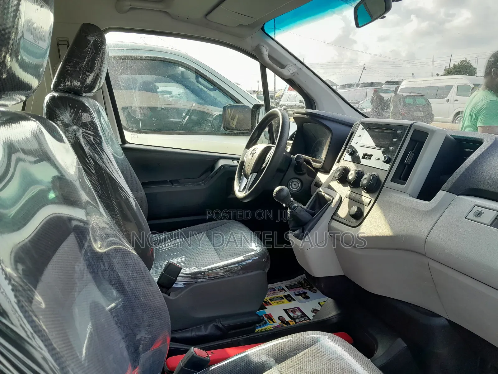 Toyota Grand HiAce 2020 White
