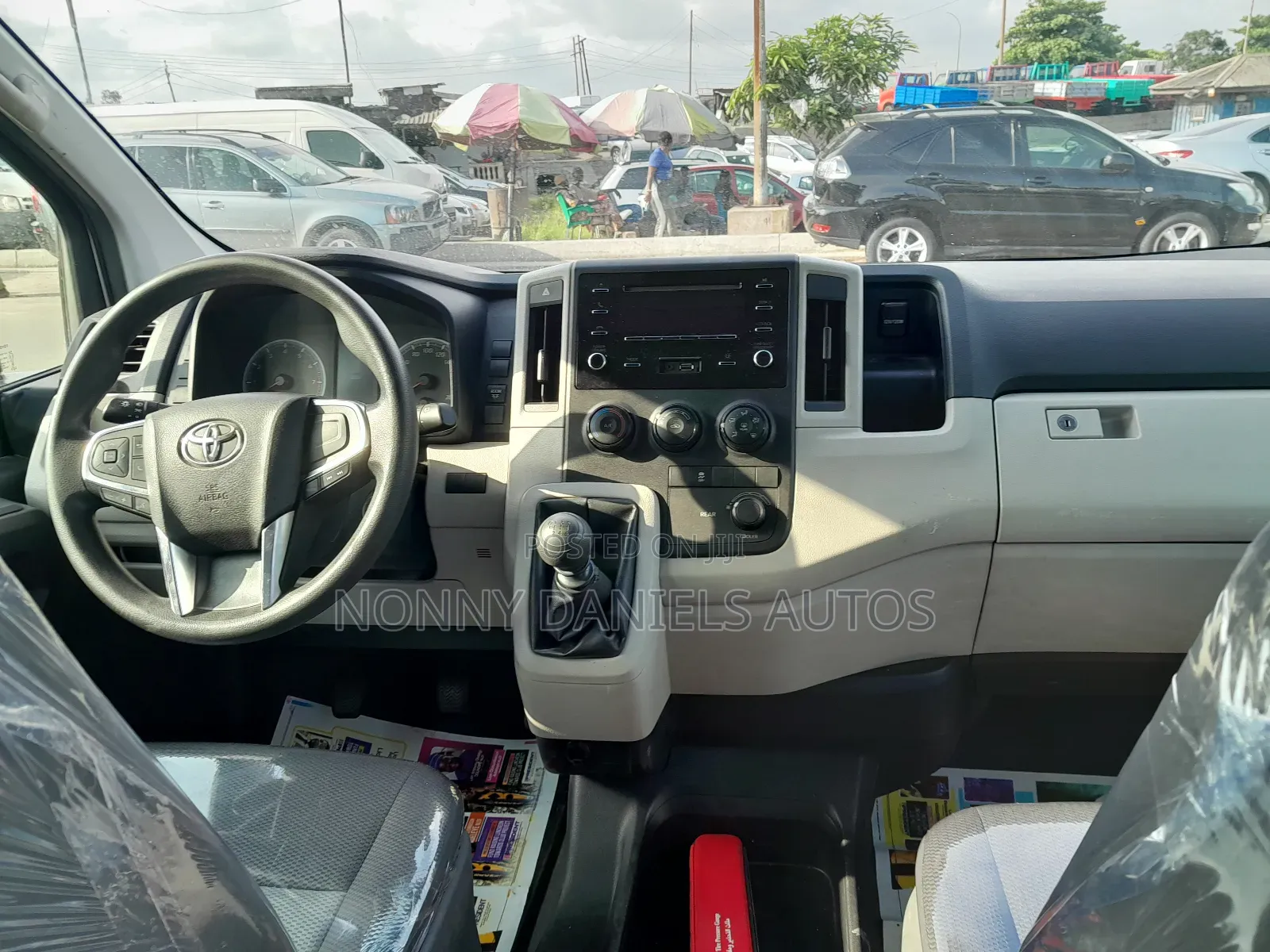 Toyota Grand HiAce 2020 White