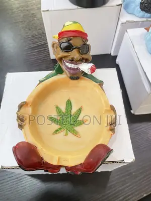 Artistic Design Ashtray