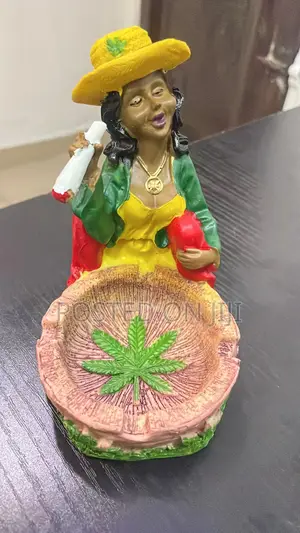 Artistic Design Ashtray