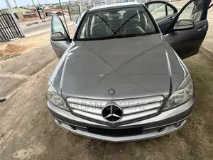 Mercedes-Benz C300 2009 Gray