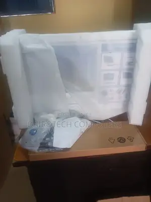 New Desktop Computer HP 200 G4 8GB Intel Core I5 SSD 256GB