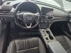 Honda Accord 2022 Silver
