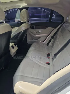 Mercedes-Benz C300 2015 Off white