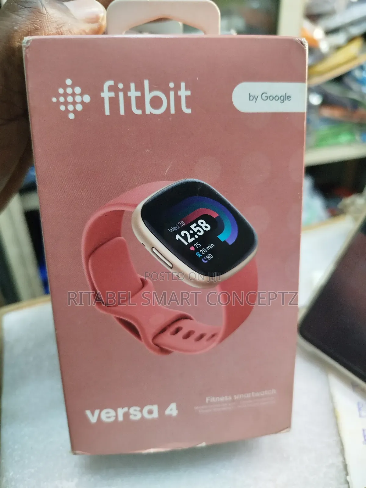 Fitbit Versa 4