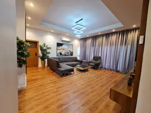 3 Bedroom Apartment With Pool