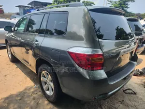 Toyota Highlander 2010 Gray