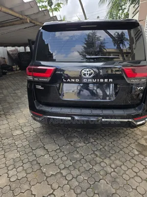 Toyota Land Cruiser 2022 Black