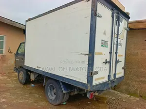 Nigeria Use Toyota Dyna 200 Cover Body 2rz Petrol Engine