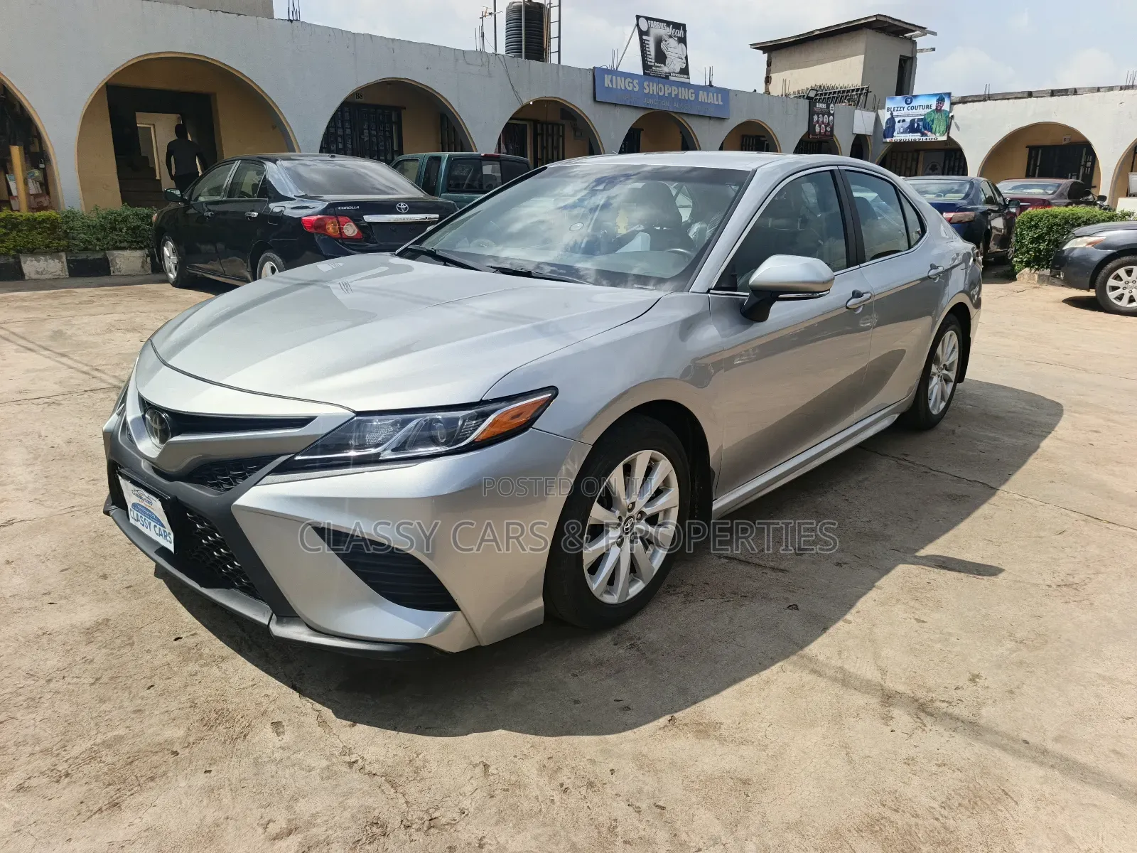 Toyota Camry 2019 Silver