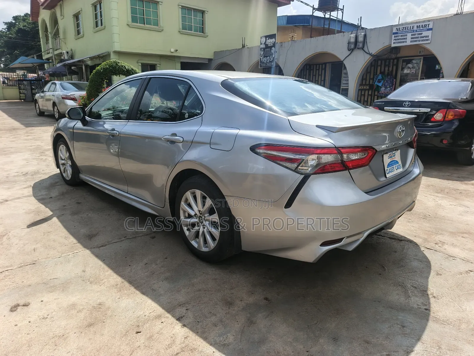 Toyota Camry 2019 Silver