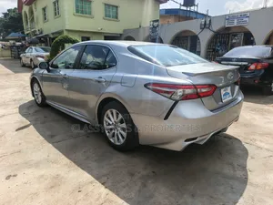 Toyota Camry 2019 Silver