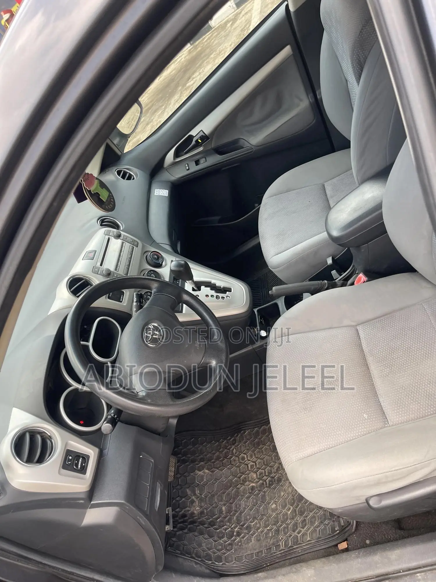 Toyota Matrix 2010 Gray
