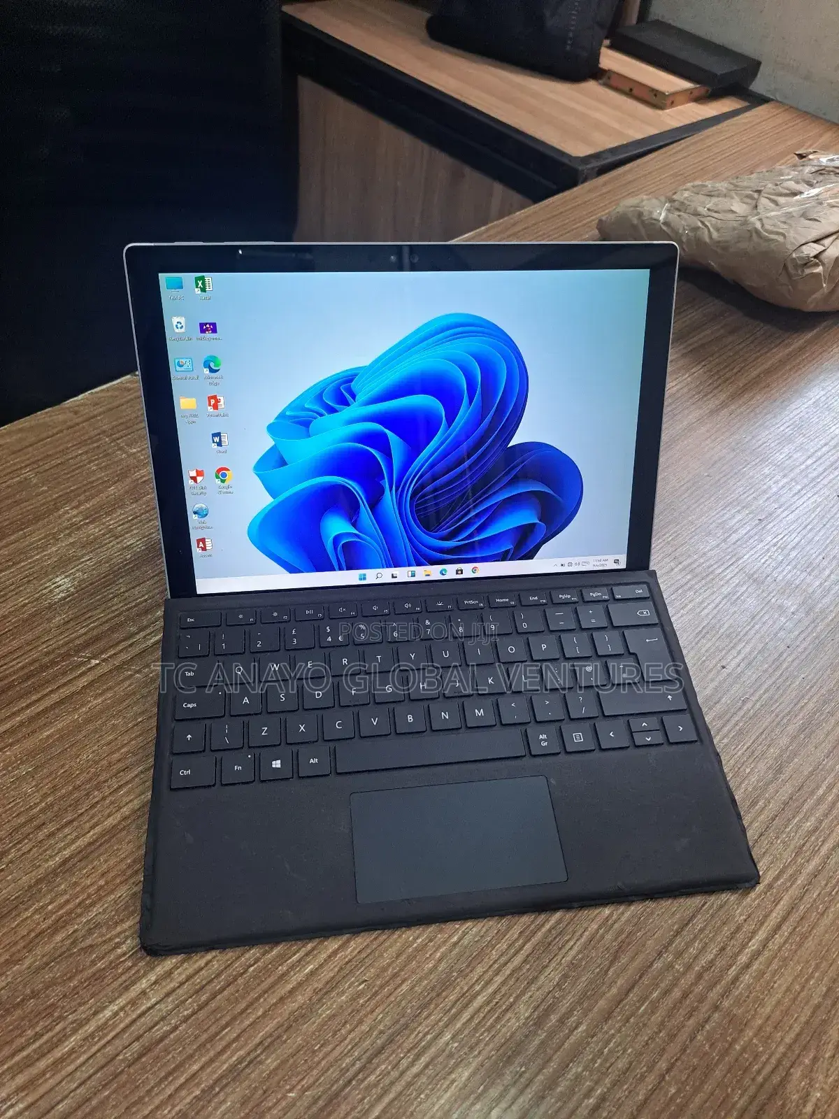 Laptop Microsoft Surface Pro 4 8GB Intel Core I5 SSD 256GB