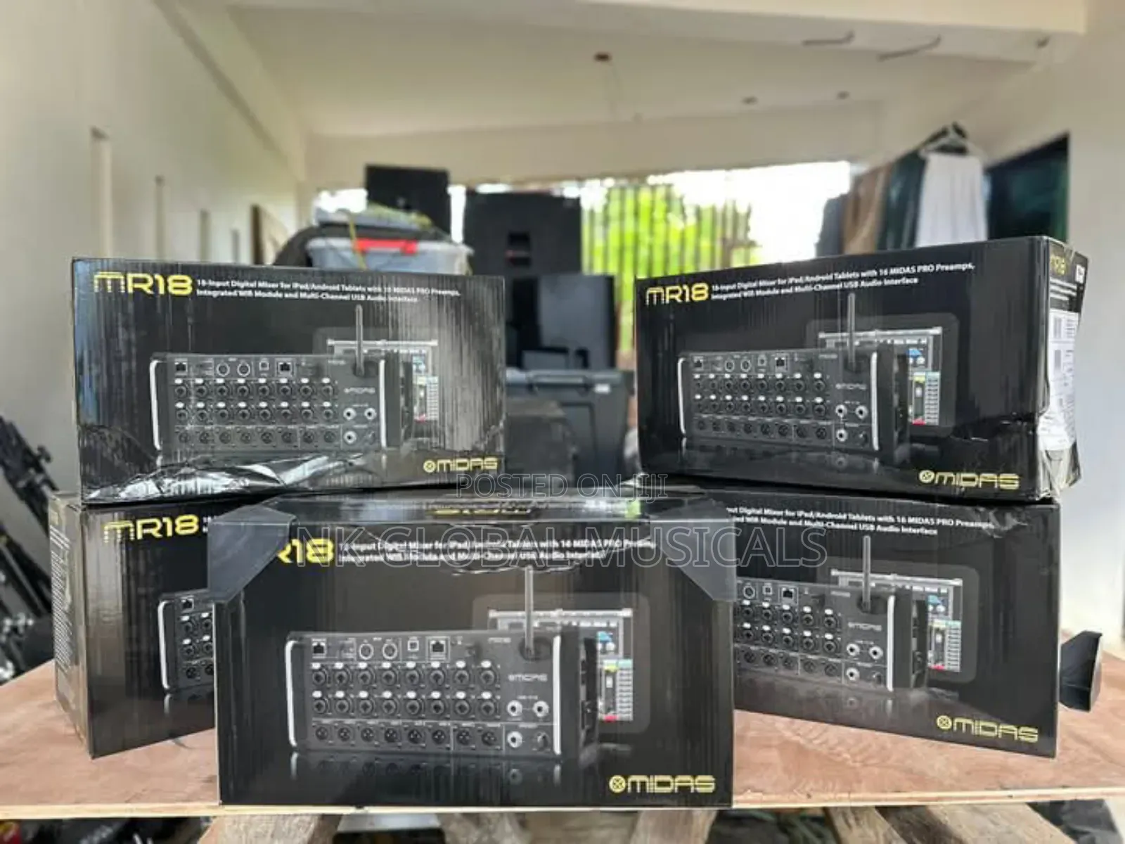 Mr 18 Midas Digital Mixer