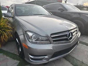 Mercedes-Benz C300 Luxury 4Matic Sedan AWD (3.5L 6cyl 7A) 2014 Green