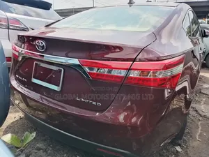 Toyota Avalon Limited 4dr Sedan (3.5L 6cyl 6A) 2014 Red